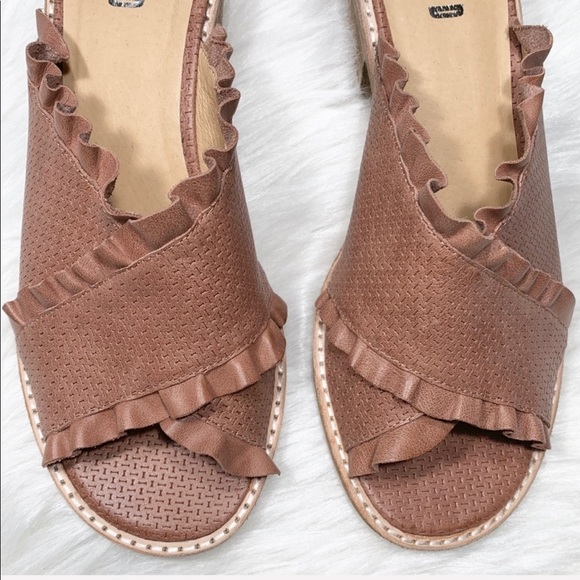 SOLD-Anthropologie Leather Ruffled Slip On Mules - Picture 3 of 8